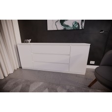 Комод на 3 шухляди білий з боковими відкритими секціями(VERTO3B1800WH) Комод на 3 шухляди білий з боковими відкритими секціями(VERTO3B1800WH)